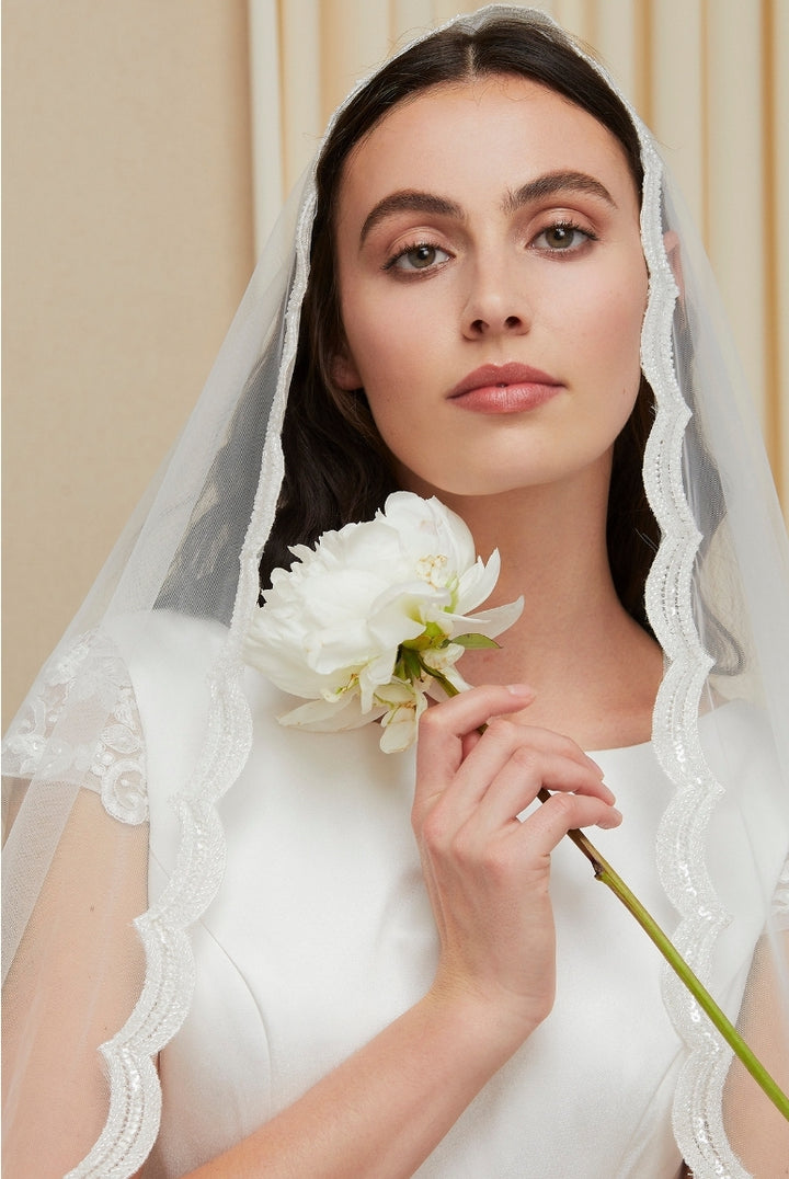 Bicici & Coty Wedding Veil FRW476V