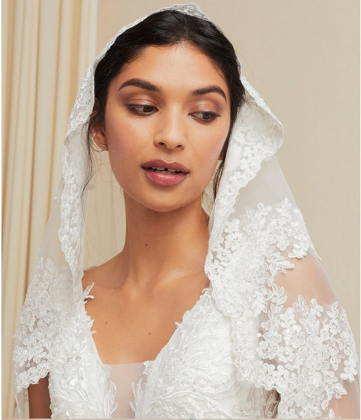 Bicici & Coty Wedding Veil FRW498V