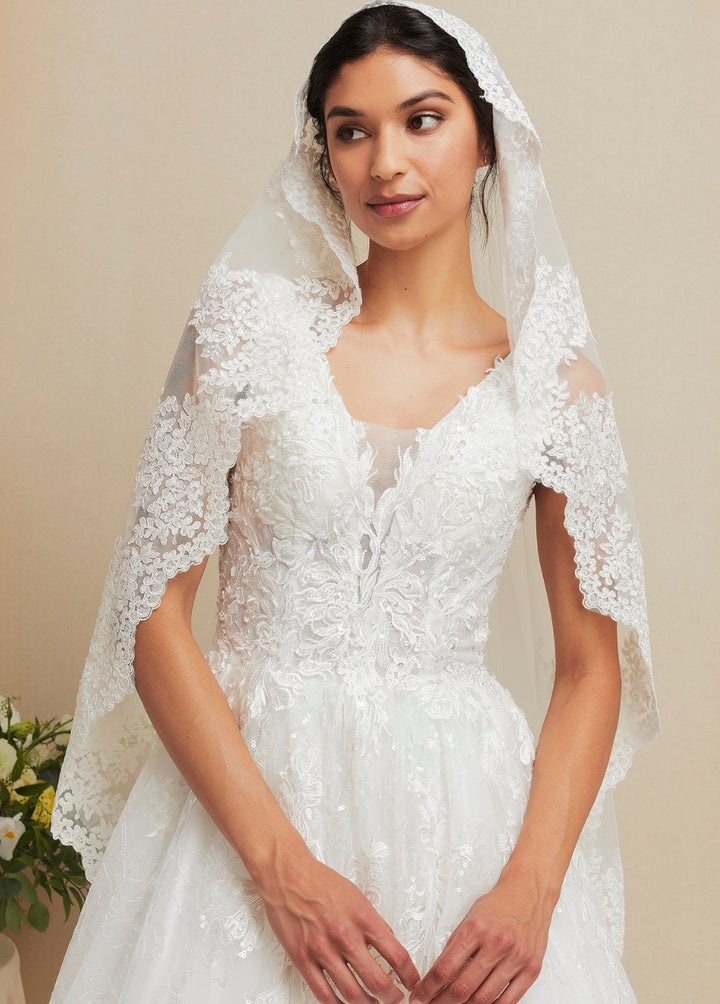 Bicici & Coty Wedding Veil FRW498V